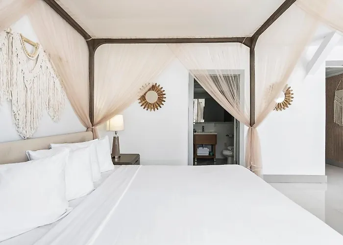 Townhouse Hotel
