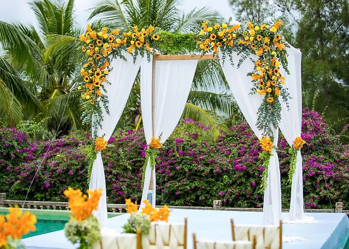 Sanya Yalong Bay Villas & Spa