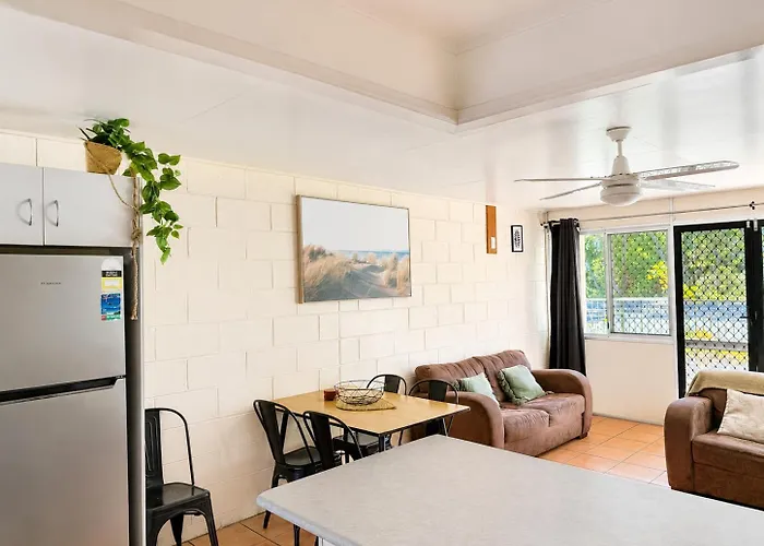 Pippies Beachhouse Backpackers