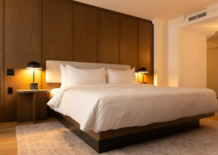 Metcalfe Hotel Montreal By Gray Collection