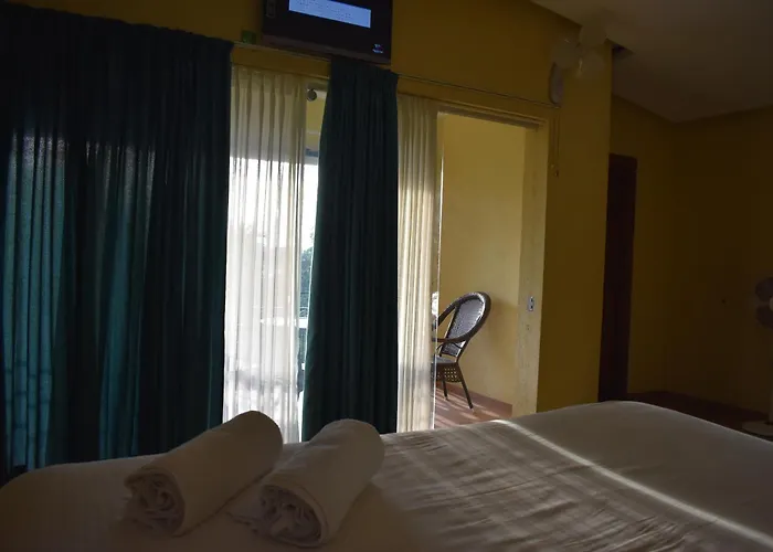 Vista Del Lago - Lakeview Homestay