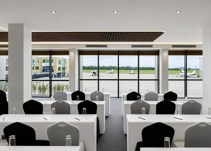 Legend Hotel Lagos Airport, Curio Collection By Hilton