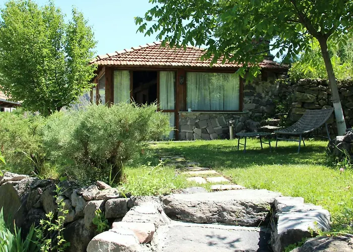 Vardzia Resort