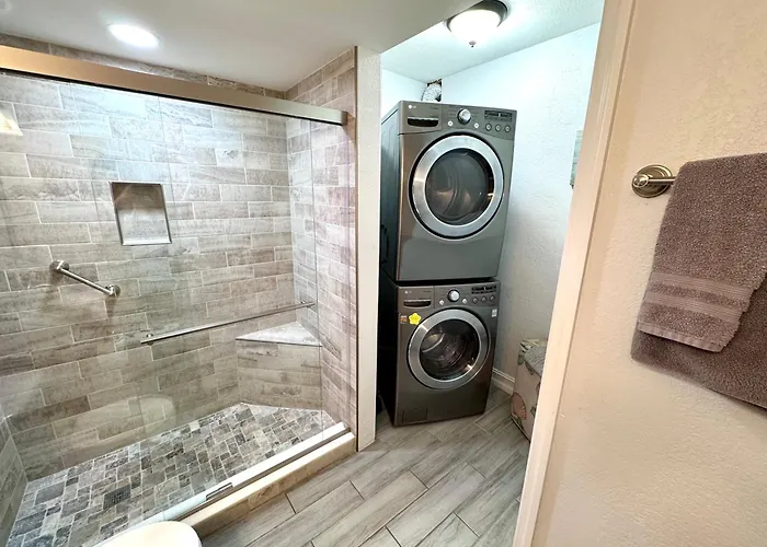 2Br/1Ba Vacation Rental - Sienna Park