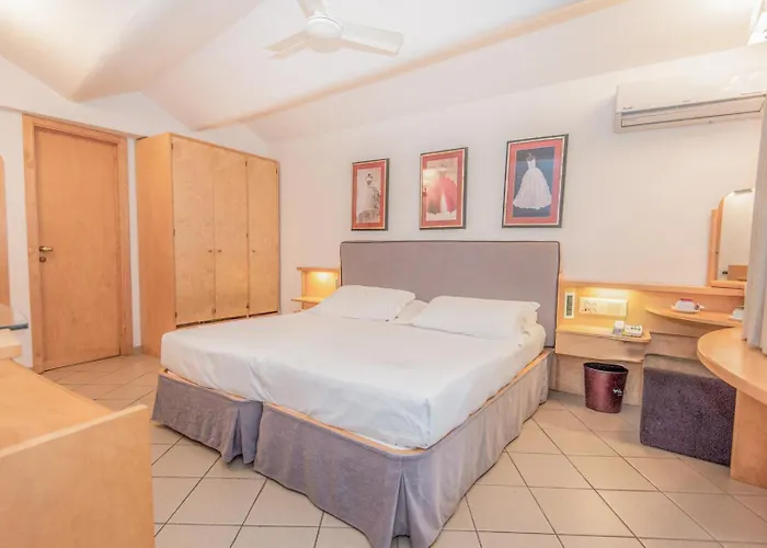 Hotel Riva Degli Etruschi