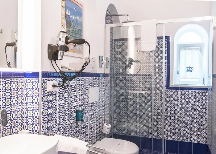 Queen Suite - Luxury Rooms (Adults Only)