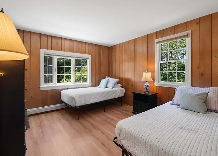 Sunroom Mins To Beaches Views Of Marsh