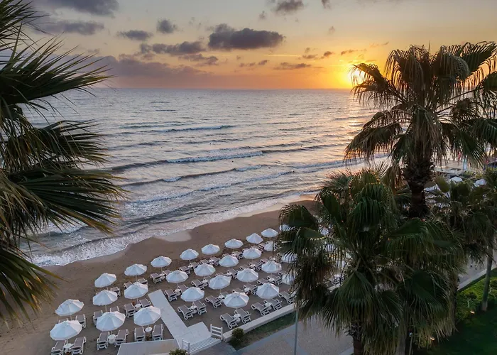 Side Star Beach Hotel