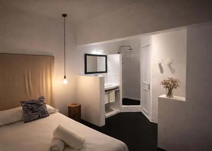 Sous Le Badamier Quiet Boutique Hotel With Pool Near Grand Baie