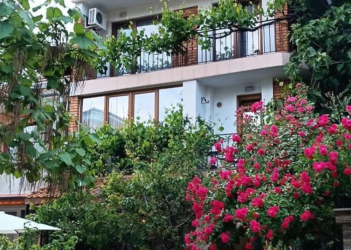 Nirvana Guest House