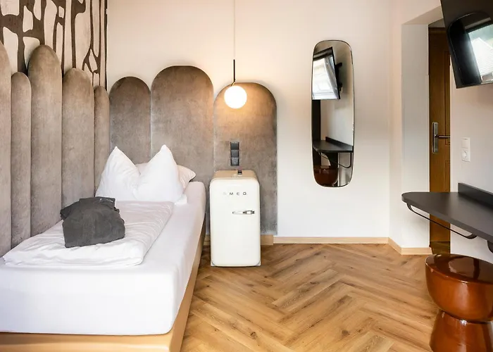 Mygoodlife Hotel & Bar