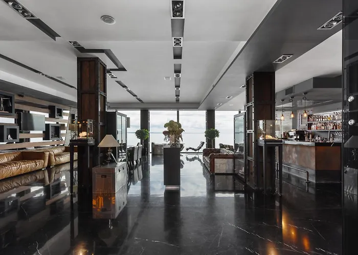 M1 Club Hotel