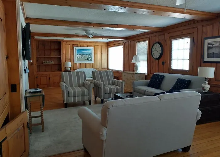 Wychmere Beach Club