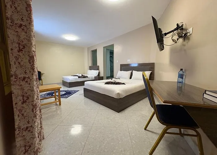 Clavina Hotel