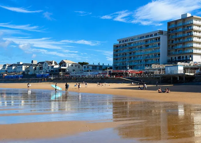 Résidence La Garenne à La Grande Plage, vue mer, piscine et parking privé, 6 personnes