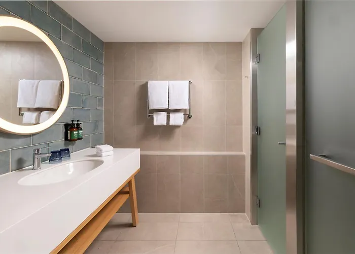 Voco Queenstown By Ihg