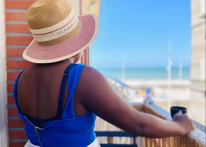 Le repaire des héros 150m plage parking privé - vue sur mer latéral - lesvoyagescolorés