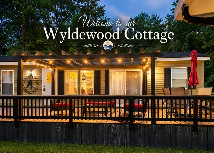 2 Bedroom Cottage With Lake View At Sherkston Resort, Sleep 6