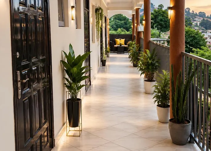 Noaz Hotel