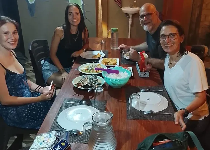Three Ken Homestay & Cafe