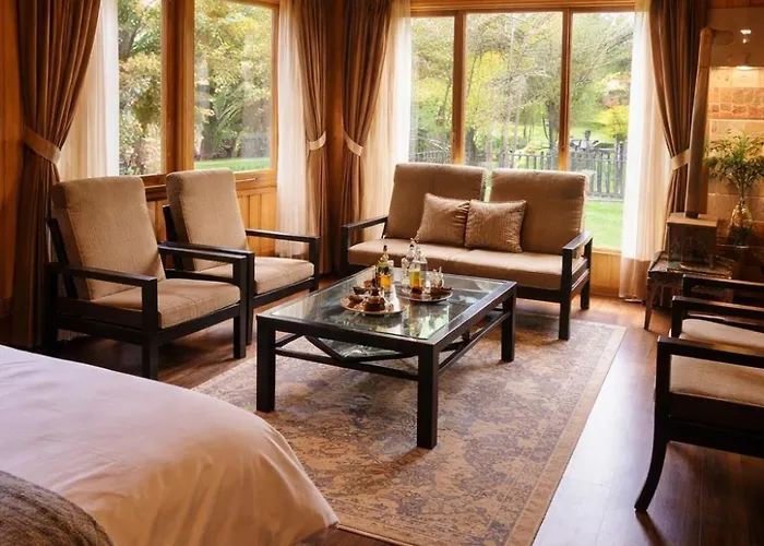 River Retreat Resort