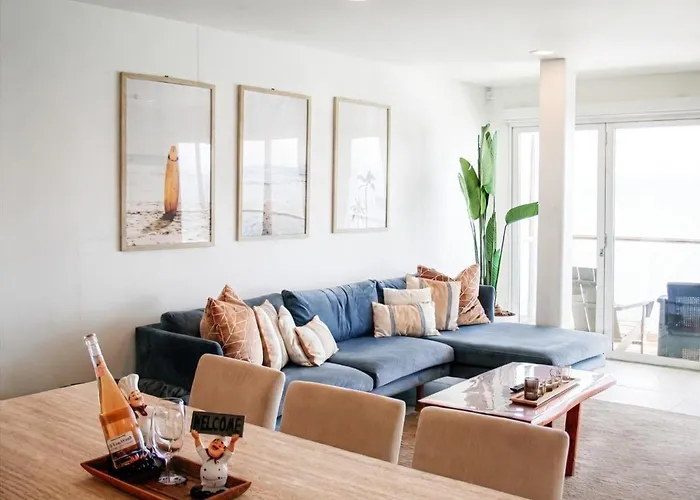Malibu Beachfront Home With Rock Spa Ocean Views & Huge Deck