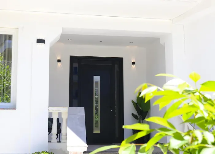 Megan'S Villa