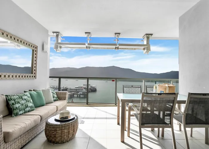 Belle Escapes 25 Harbour Lights With Magical Water Views