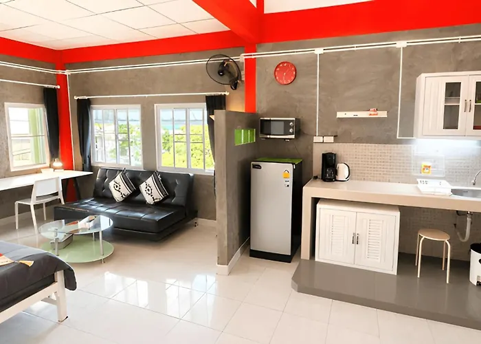 Suites & Gym Karon