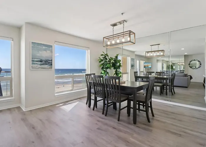 Modern Coastal Escape Breathtaking Ocean