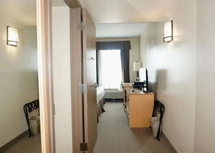 Manitoulin Hotel & Conference Centre