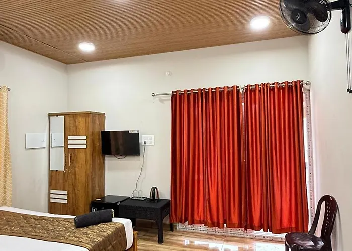 The Royal Pool Resort-Swimming Pool Resort, Varkala