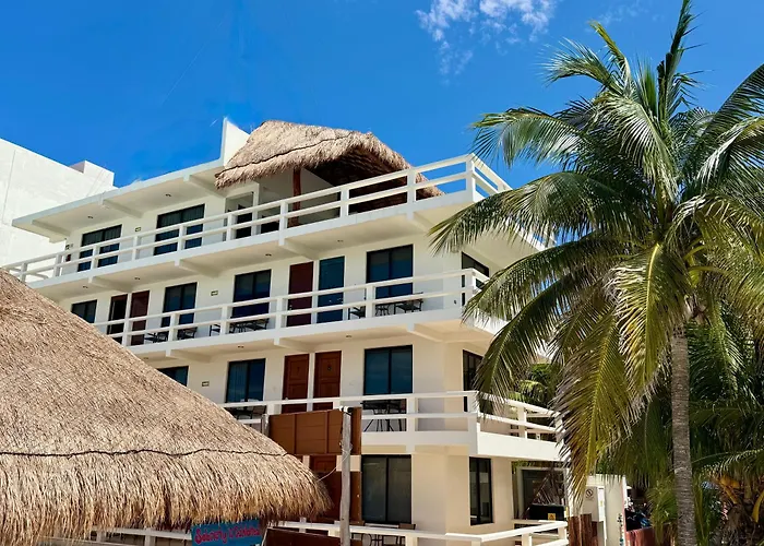 Charly Beach Hotel