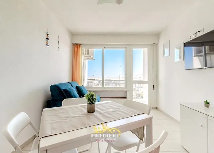 Lido degli Estensi Fronte Mare e Balcone