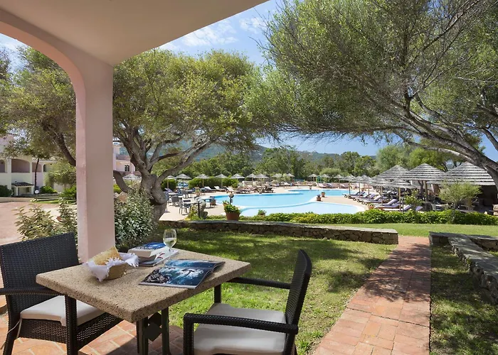 Hotel With Swimming Pool Near Baja Sardinia