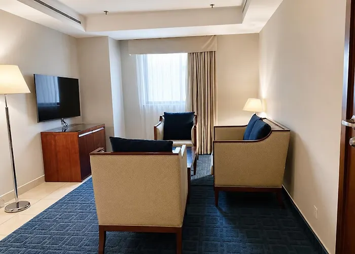 Makarem Al Bait Al Azizia Hotel
