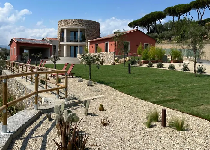 Leonardo Resort