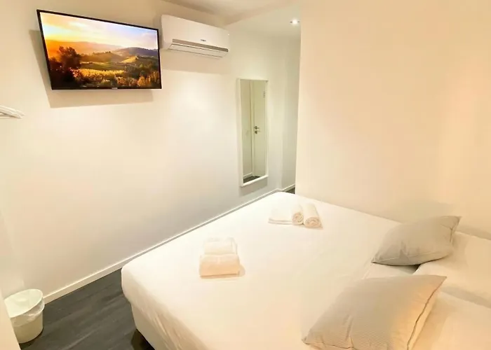 Casa Amarela Guesthouse