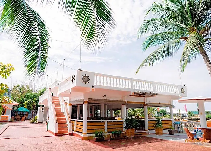 Cris Del Mar Resort