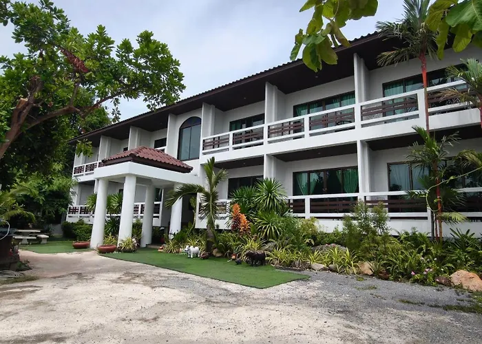 Jigsaw Cafe & Resort