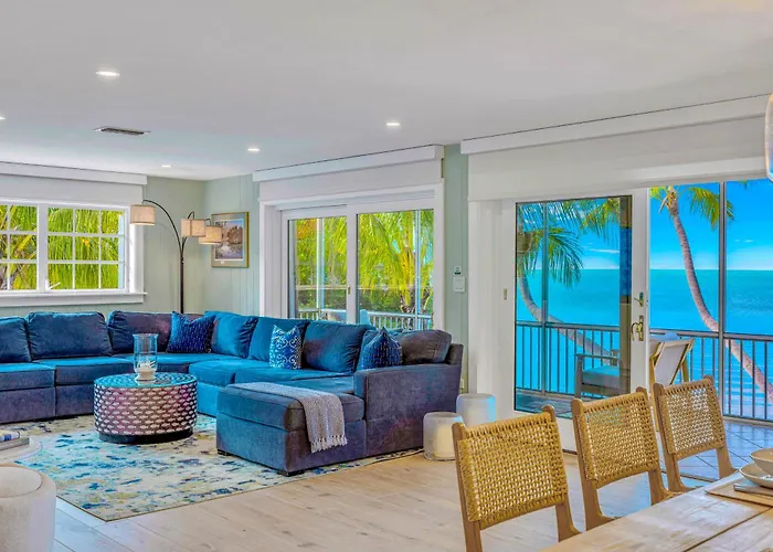 Private Beach Pickleball Court And Tiki Bar Heated Pool Designated Paradise Key