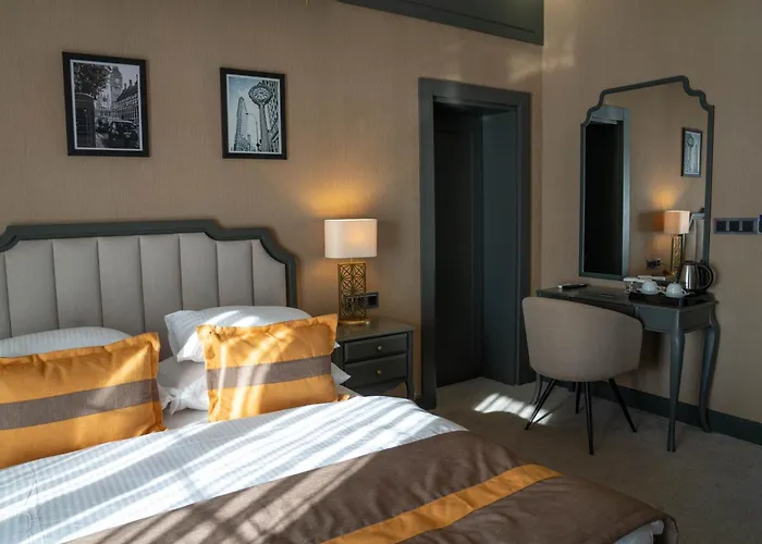 Crixus Hotels Sarsing