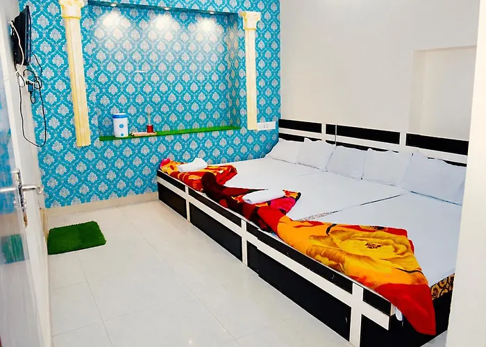 Hotel The Aliza Palace