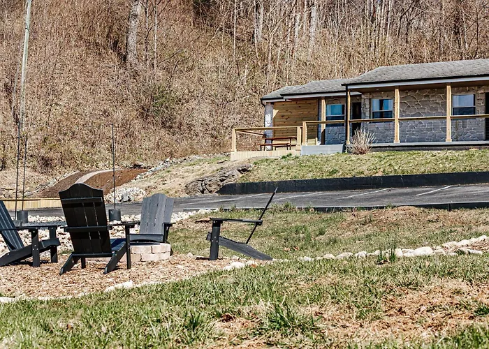 Grey Pine Lodge