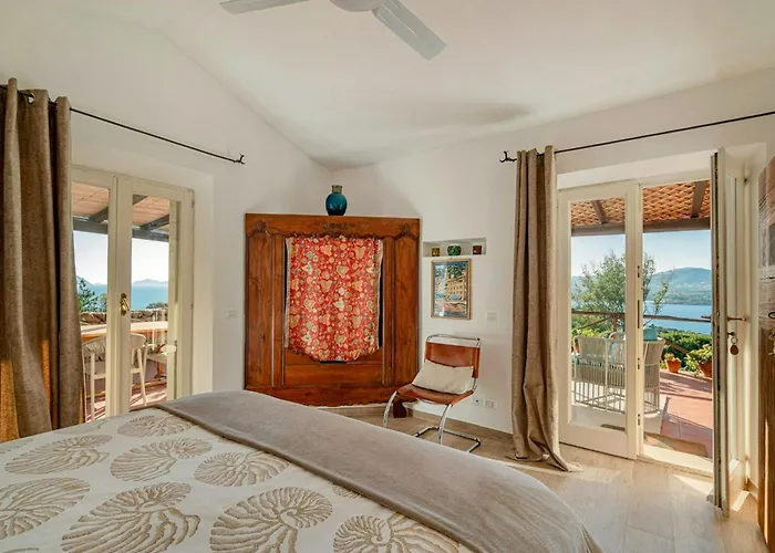 Villa By Porto Istana'S Crystal-Clear Waters
