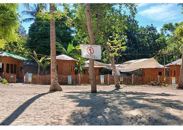 Point Calixto Beach Front Hut, Boracay