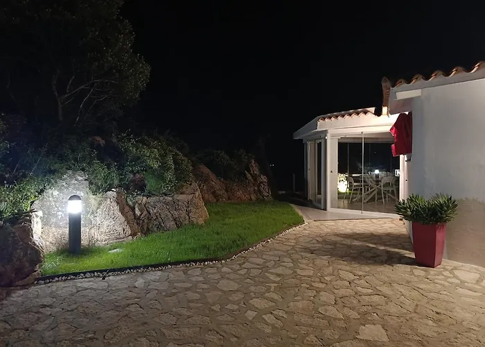 Domo Ruia - Red House