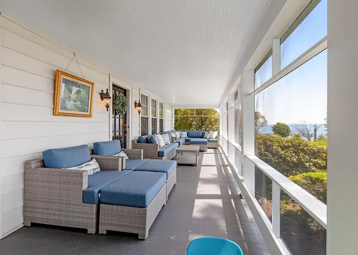 Waterfront Home With Scenic Porches, Yard, Grill, Jetted Tub, Central Ac, & Wd