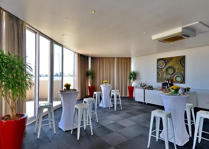 Lagoon Beach Hotel & Spa Cape Town