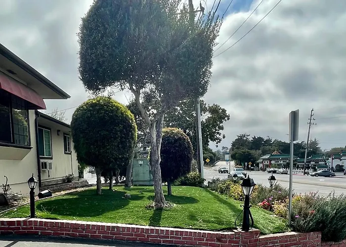 Monterey Fairgrounds Inn